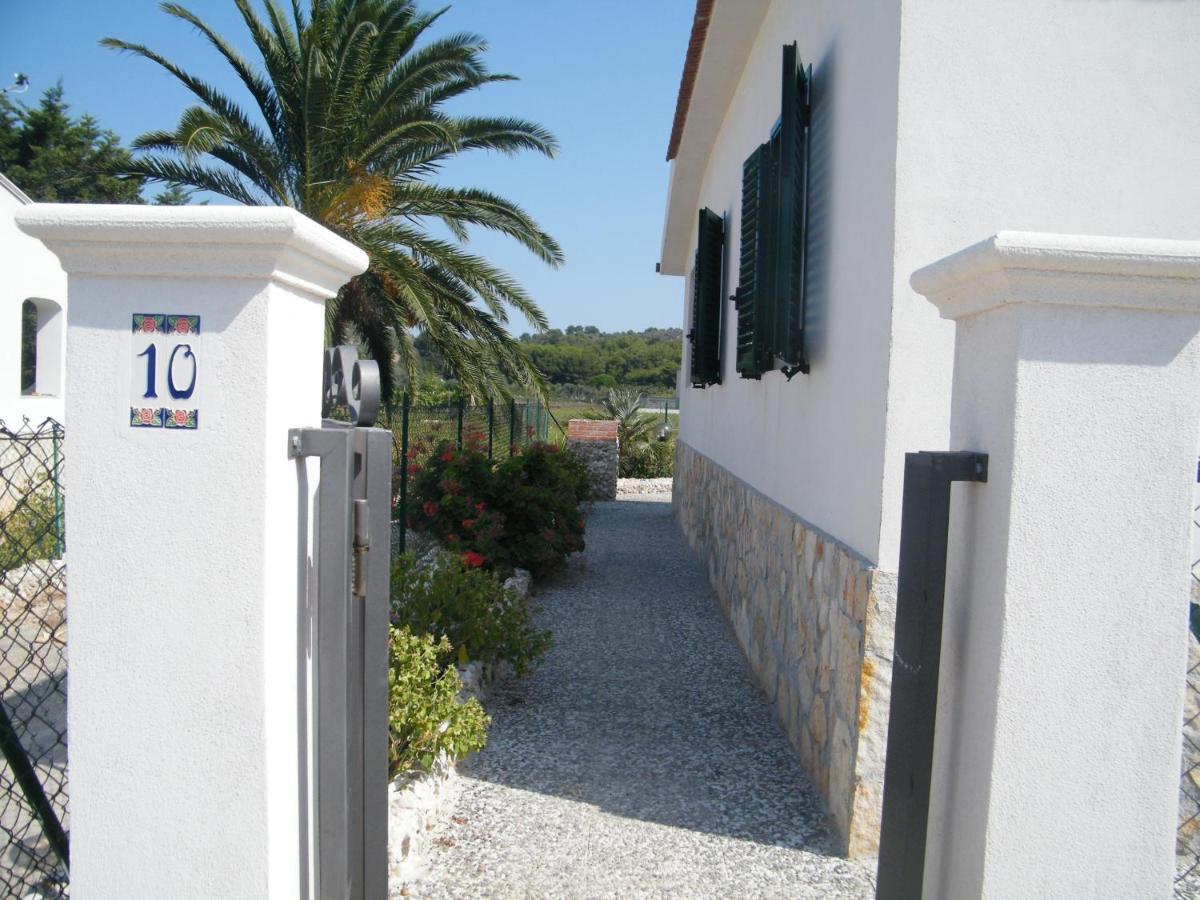 Villini Giovanna Disanti *