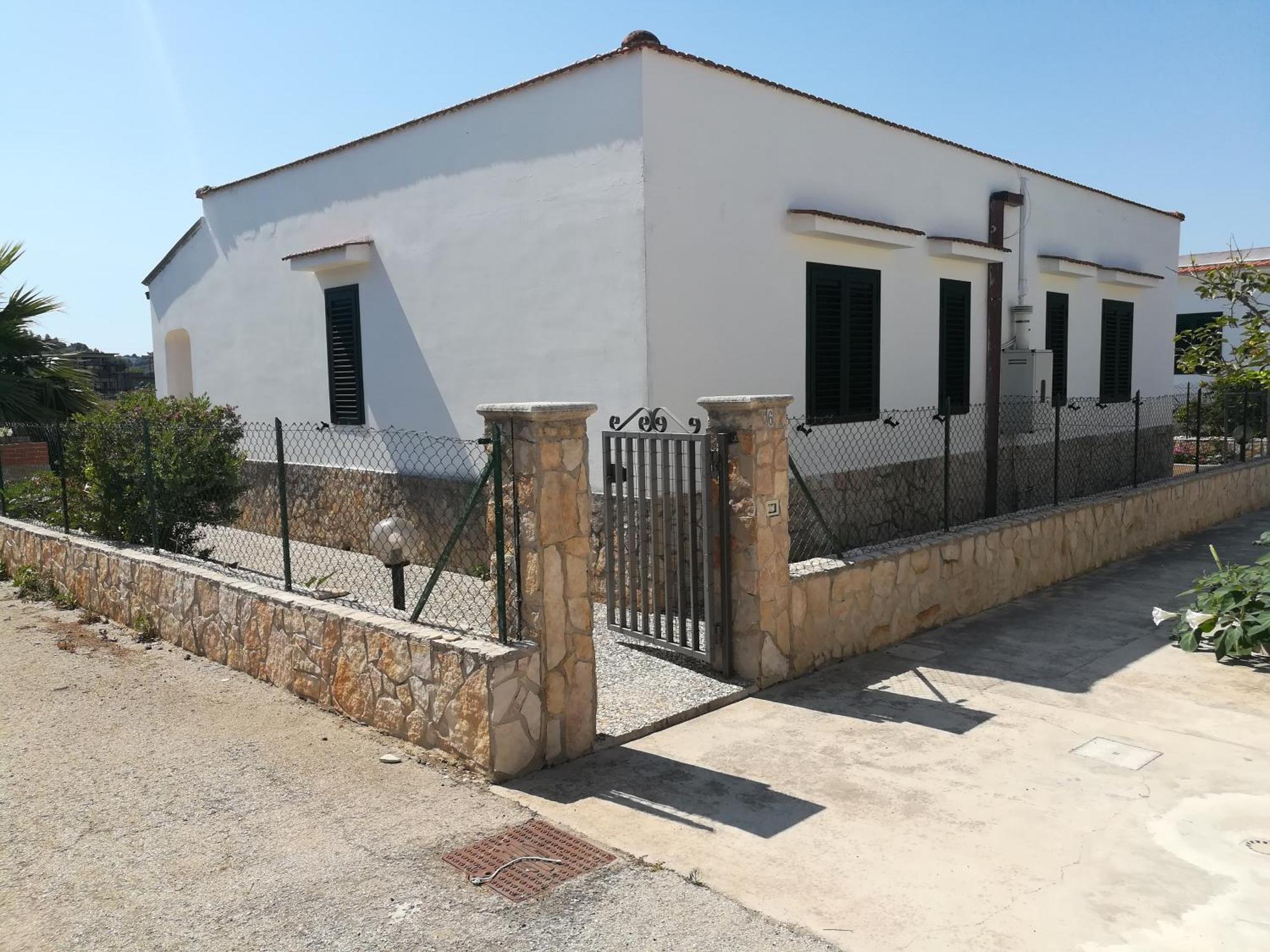 Villini Giovanna Disanti * Vieste